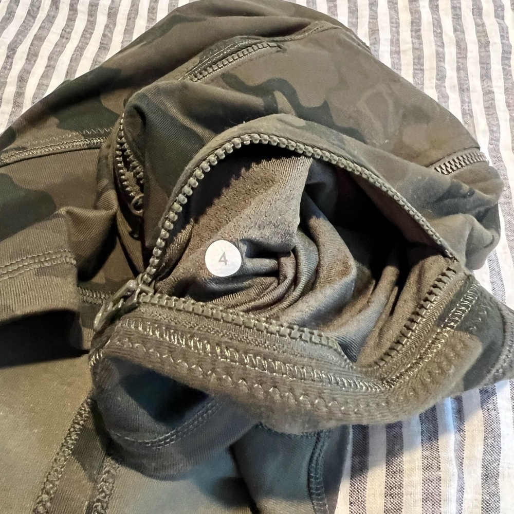 Lululemon Form Jacket *Camo - Picture 5 of 5